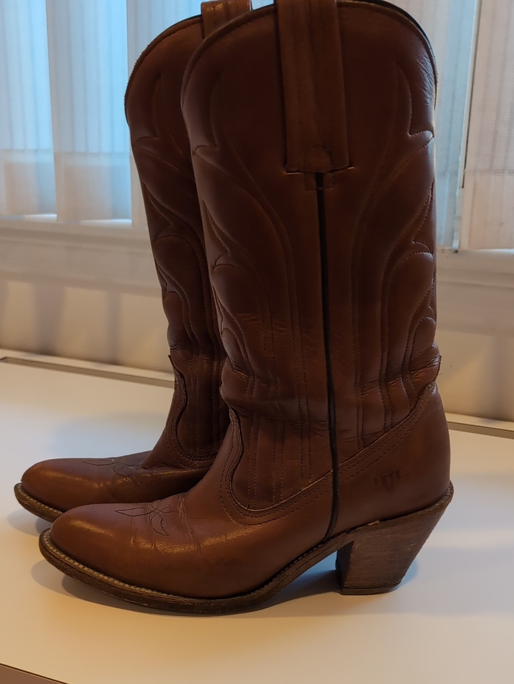 Frye Brown Women's Leather Western Heeled Boots - Picture 2 of 4